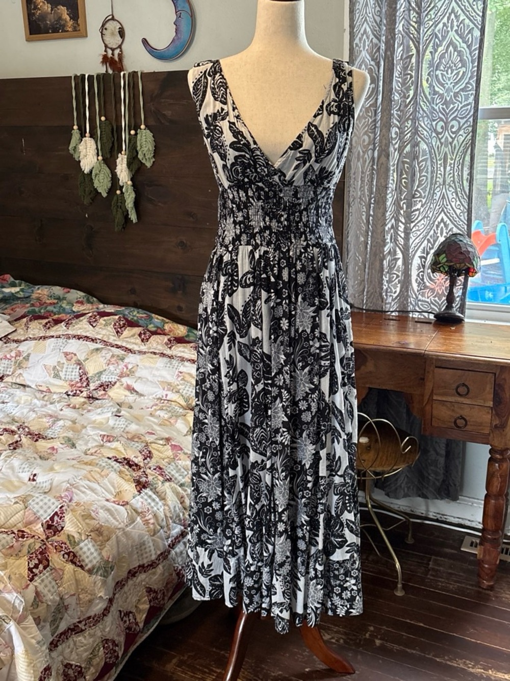 Jane Ashley Black & White Floral V-Neck Maxi Dress